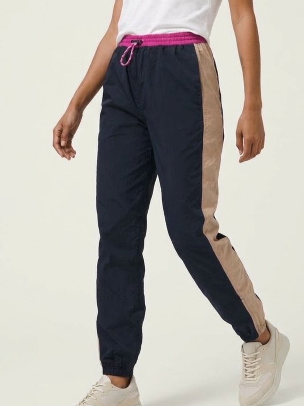 Lululemon Evergreen Track Pant
True Navy / Cafe Au Lait / Ripened Raspberry Sz 8